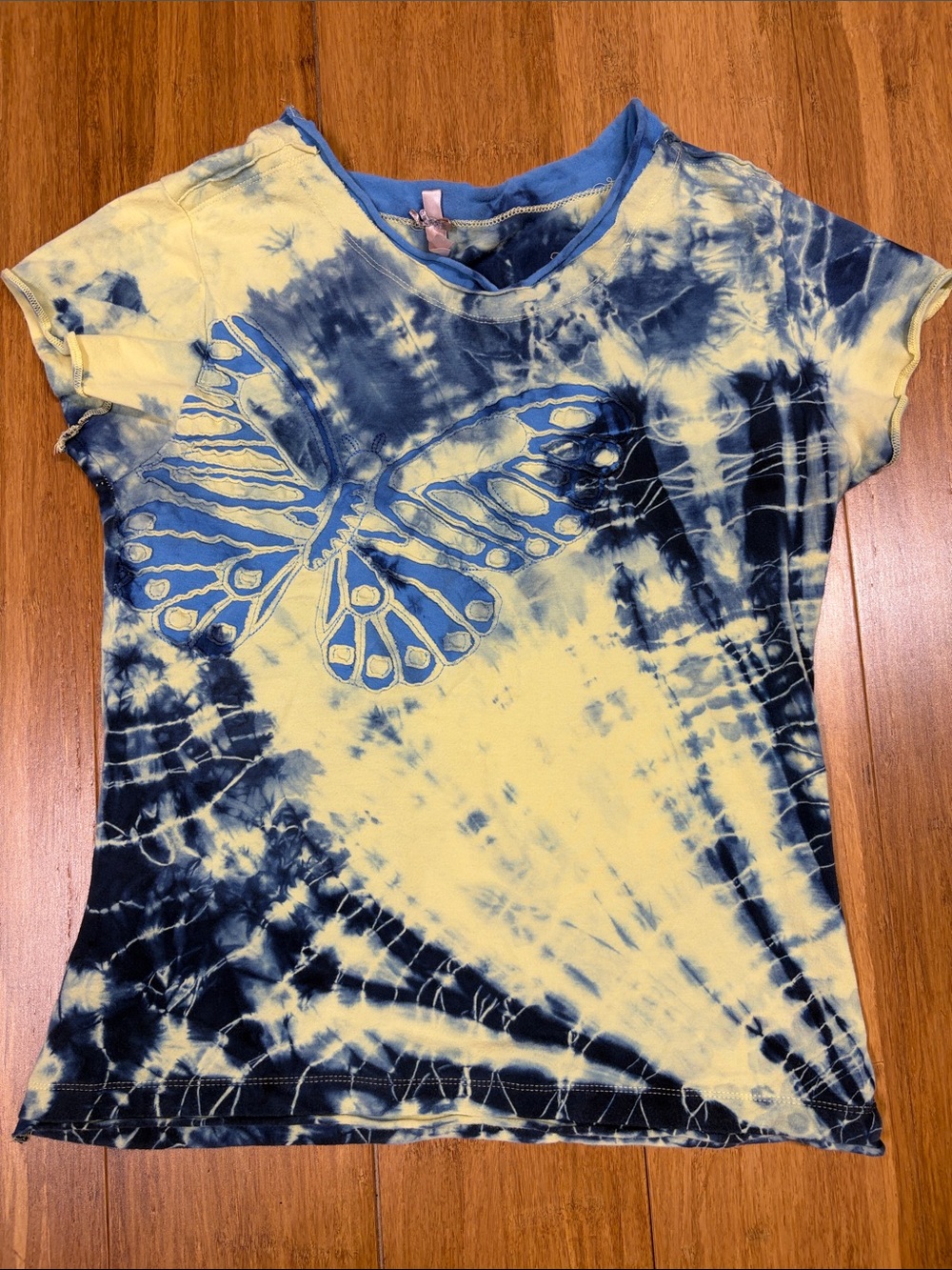 Vintage Y2K Dream Girl Tie-Dye Butterfly Tee size Medium